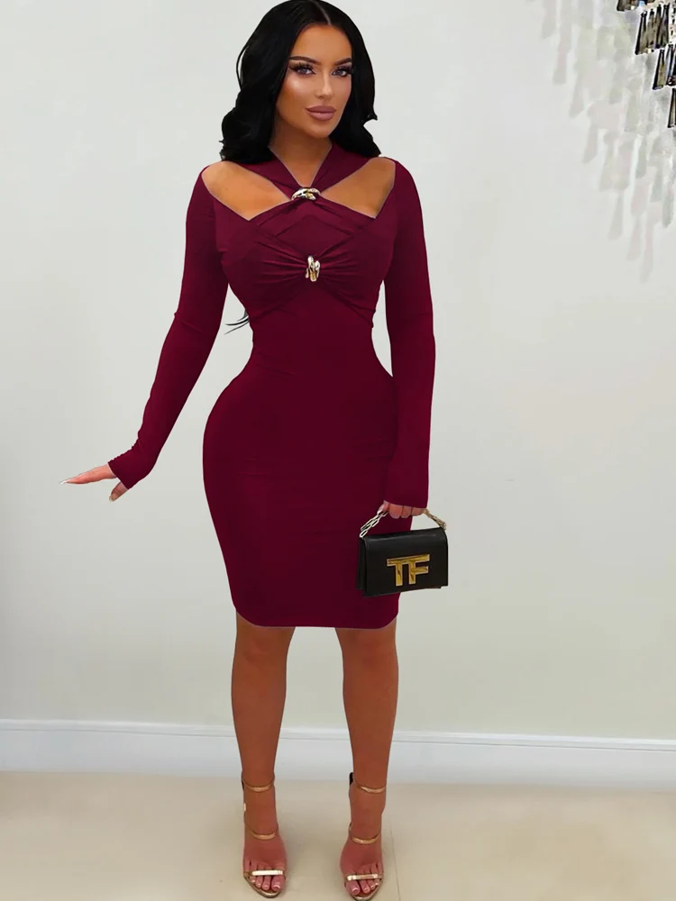 Kricesseen Damen Hollow Out Cross Neckholder, figurbetontes Kleid, sexy geraffte Vorderseite, Metalldekor, kurzes Kleid, elegante Geburtstagsparty-Outfits
