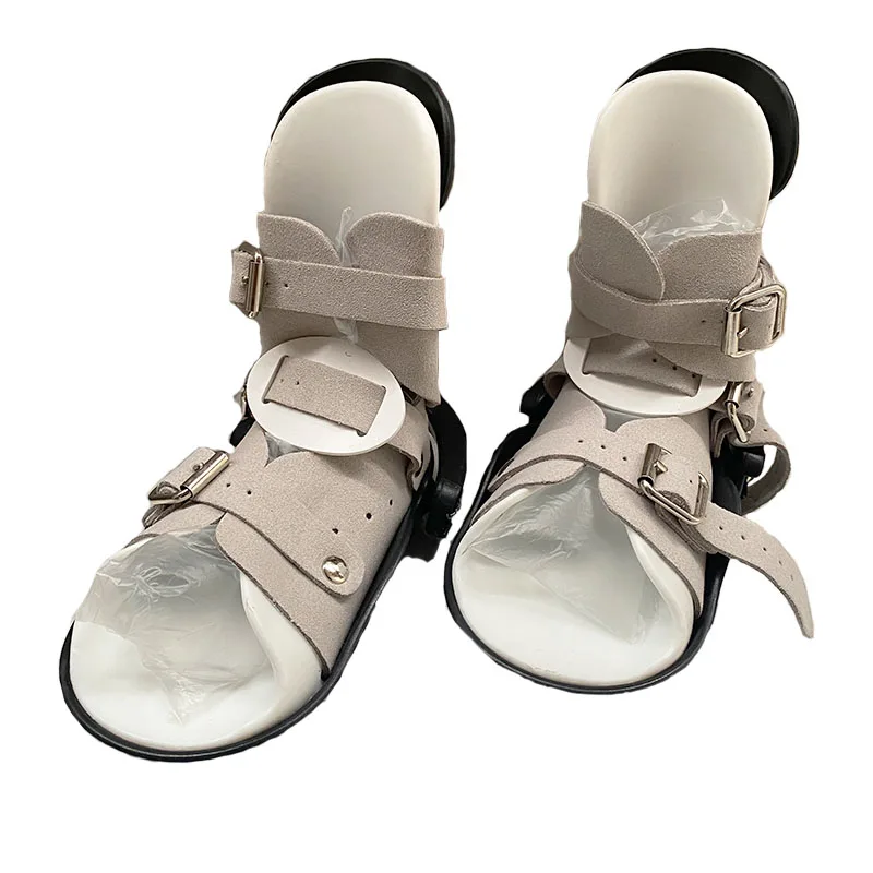 

1 pair of adjustable healthy foot correction leather shoes, children's model