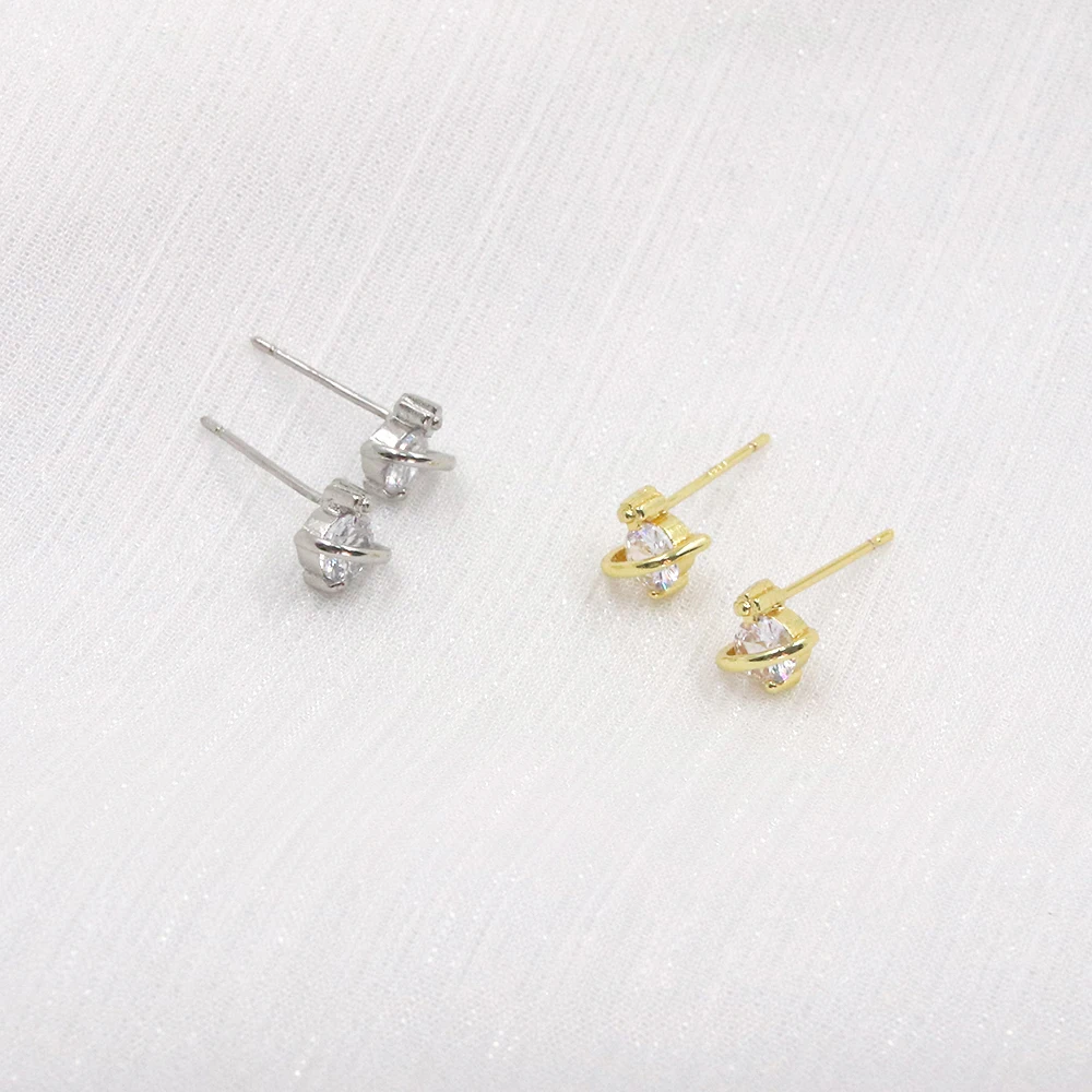 أنيمي أوساكي نانا تأثيري أقراط موضة كريستال زحل شكل الأذن ترصيع للنساء الرجال الشرير مجوهرات الحفلات الدعامة عاشق هدية