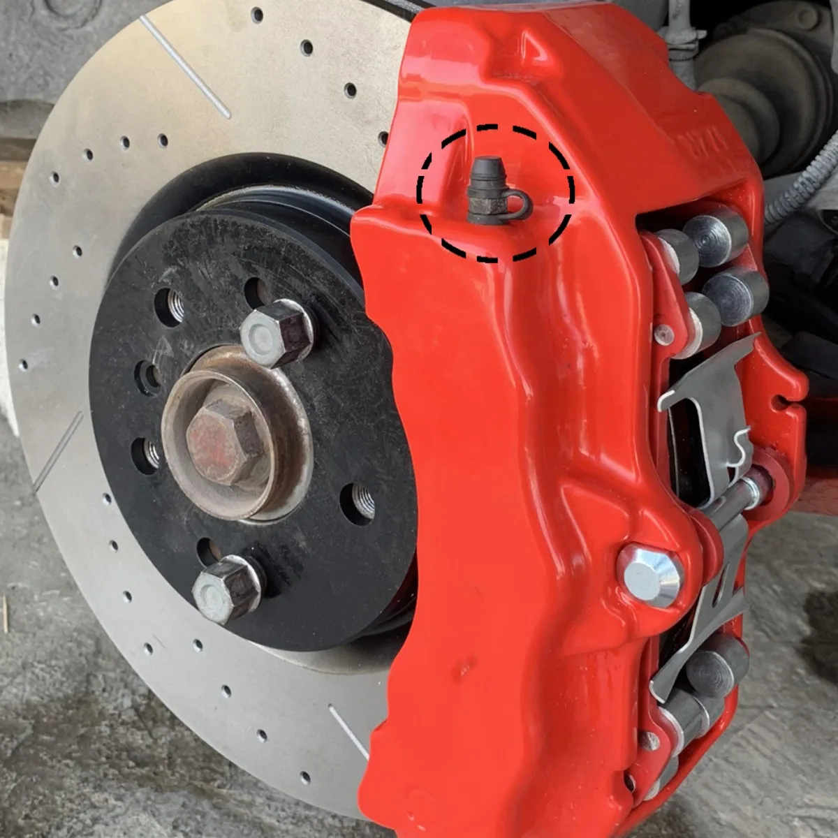 ชุดซ่อมวาล์วไล่ลมเบรกหน้า-หลัง พร้อมฝาครอบยางกันฝุ่น ซ้าย-ขวา สำหรับมินิคูเปอร์ R56 ปี 2006 - 2013