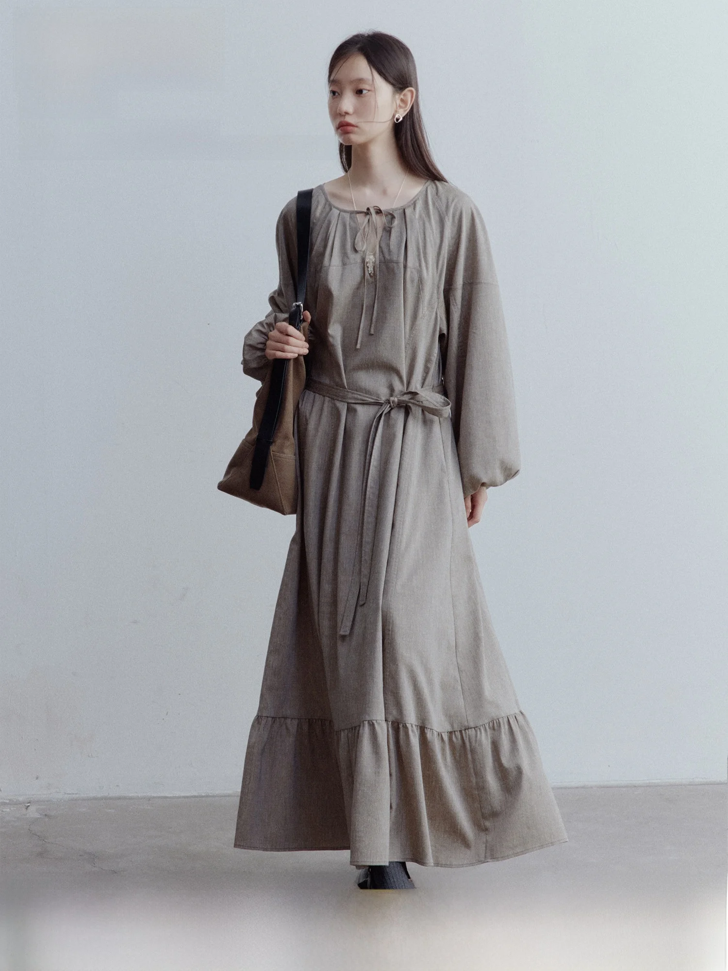 

FUSSED Heavy Patchwork Chao Draped Linen ey een Drifting Feel Dr Girl Sle Long Sve Ciwalk Autumn Season China Made