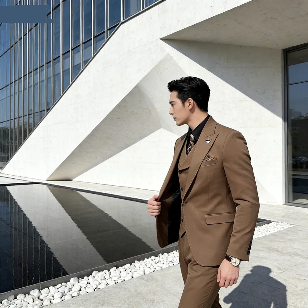 Men's Wedding Tuxed… - image