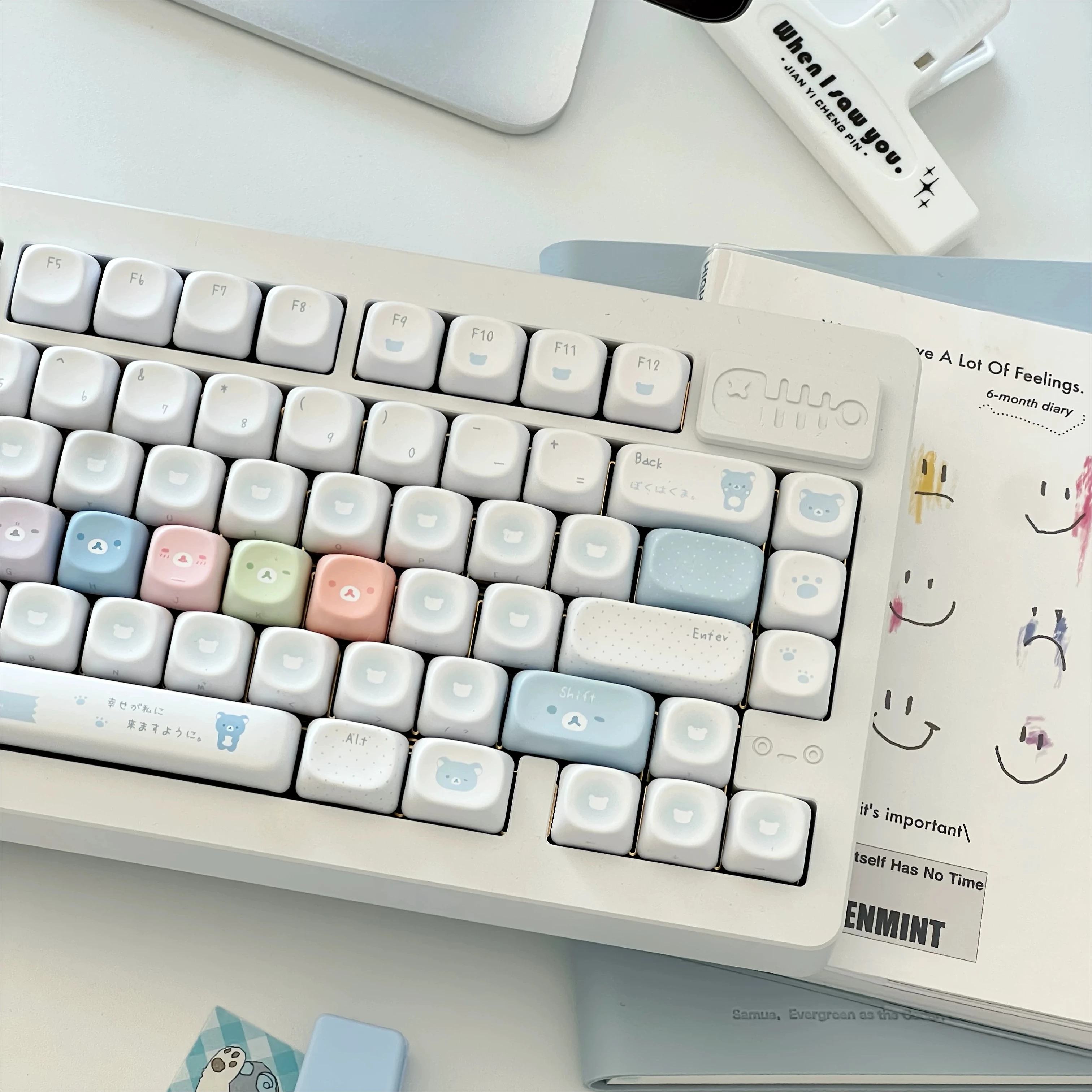 Kawaii Rainbow Rilakkuma Themed Keycaps MOA Cherry Profile PBT Sublimation Cute Keycaps Set for MX Switch Mechanical Keyboard