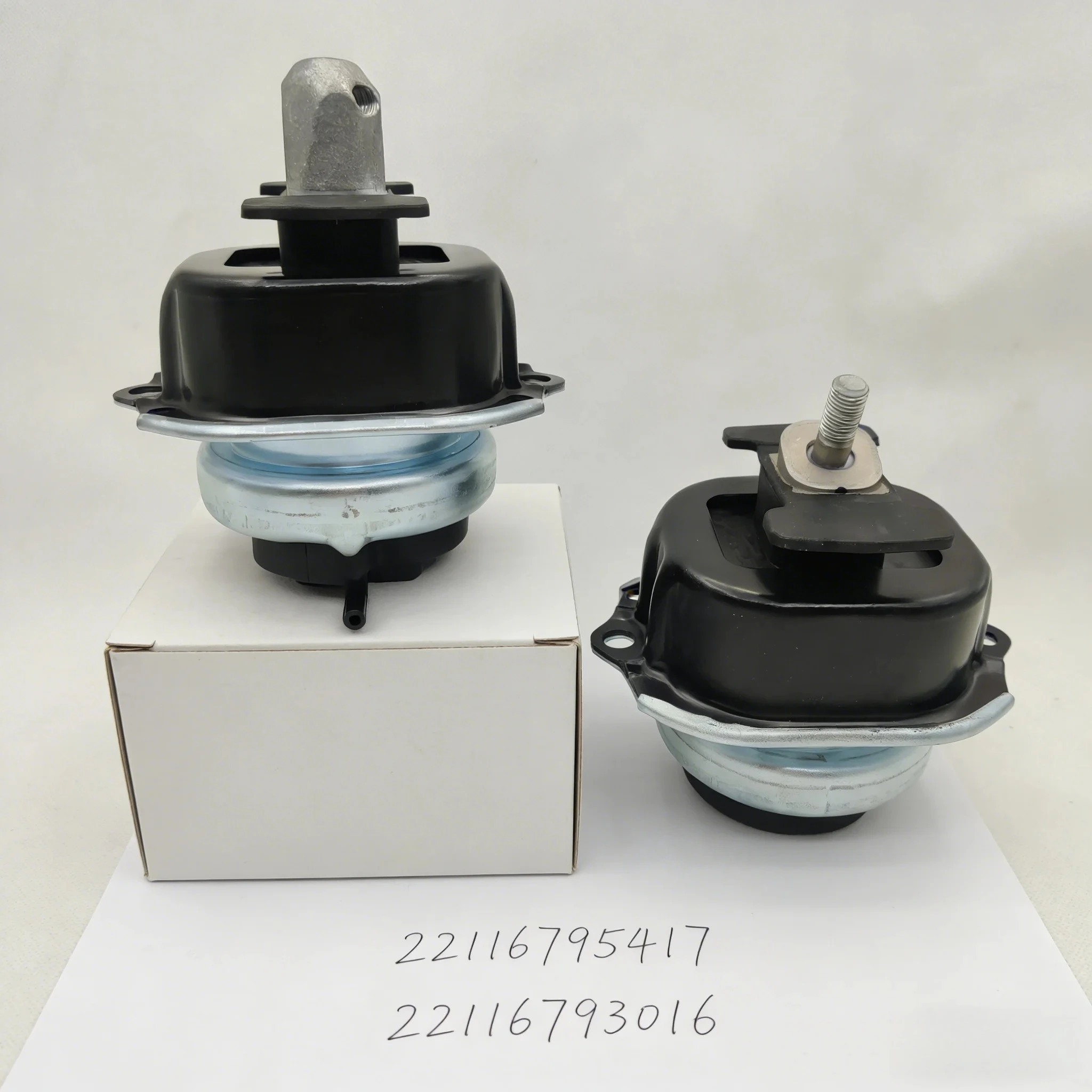 2PCS 22116795417 22116793016 Left+Right Engine Motor Mount for BMW X5 X6 E70 E71 2007
