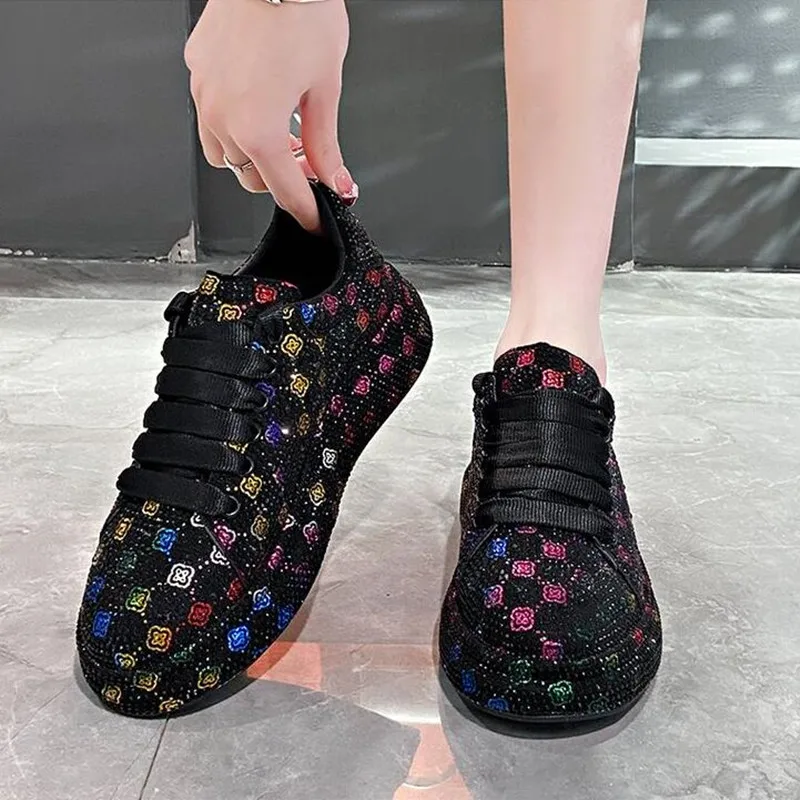 أحذية رياضية نسائية مصممة باللون الأسود والأبيض أحذية رياضية نسائية كريستالية لامعة أحذية رياضية كاجوال فاخرة مرصعة بالألماس المائي zapatos #6