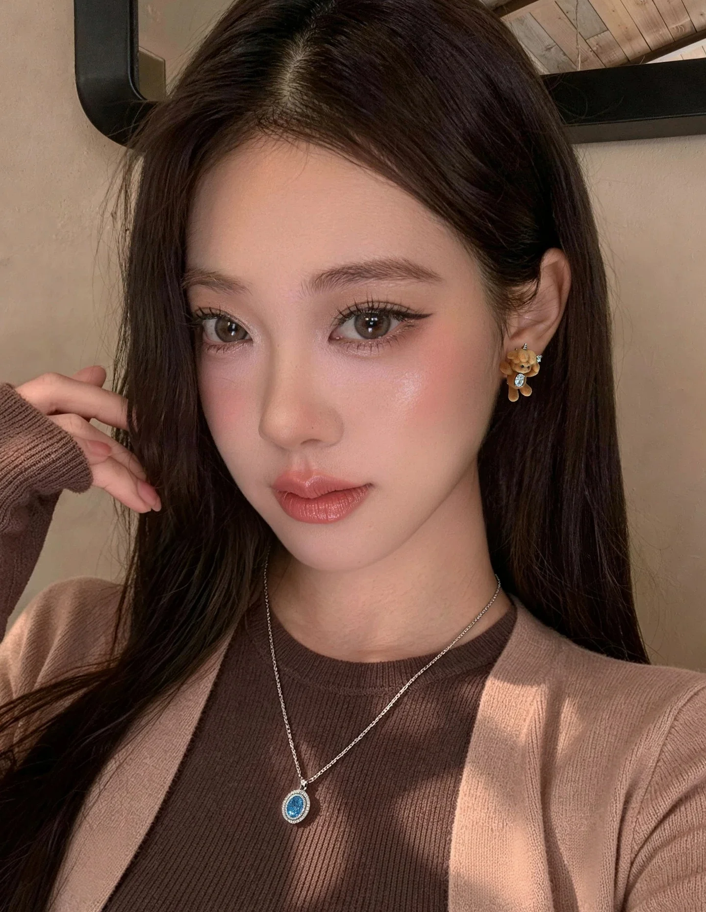 Unique Vintage Flocking Sheep Zircon Stud Earrings for Women Cute Luxury Delicate Animal Ear Studs Niche Versatile Ear Jewelry