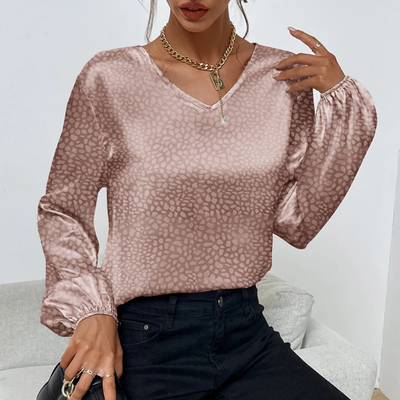 

Leopard Blouses V-neck Ladies Tops Jacquard Long Sleeved Shirt Autumn Fashion Women Clothing OL Satin Lantern Sleeve Womens Tops