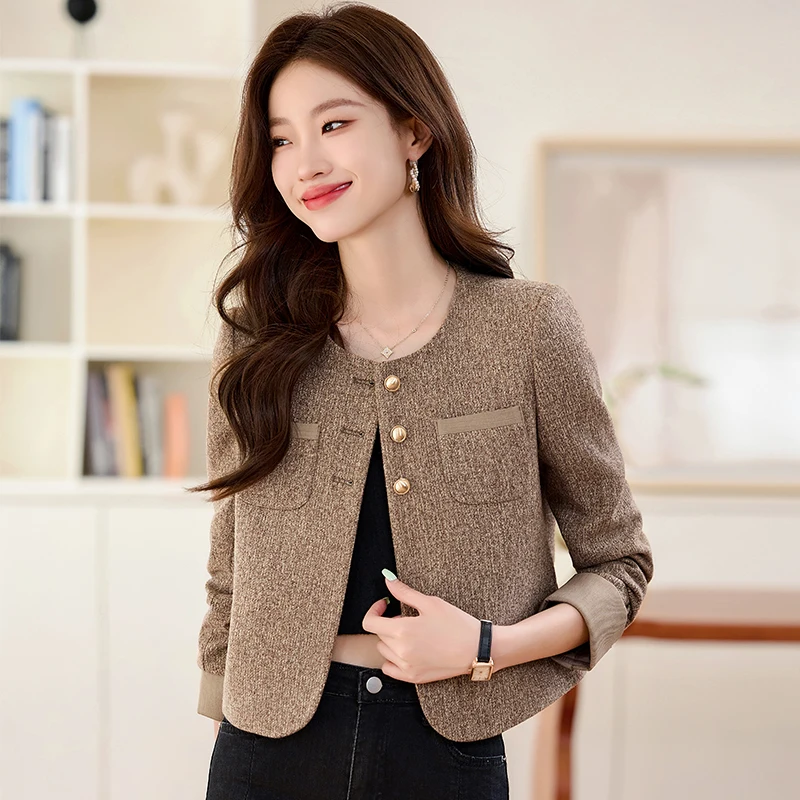 Fashionable Short Blazer: Women 2024 Autumn Goddess-style Niche Korean-style Stylish Short Coat Female Office Lady Top Hot Sale