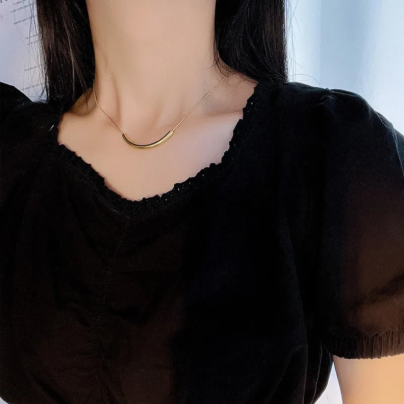 ANENJERY L316 Stainless Steel Irregular Wrinkles Curved Bend Pipe Necklace for Women Clavicular chain Delicate Jewelry Accessory