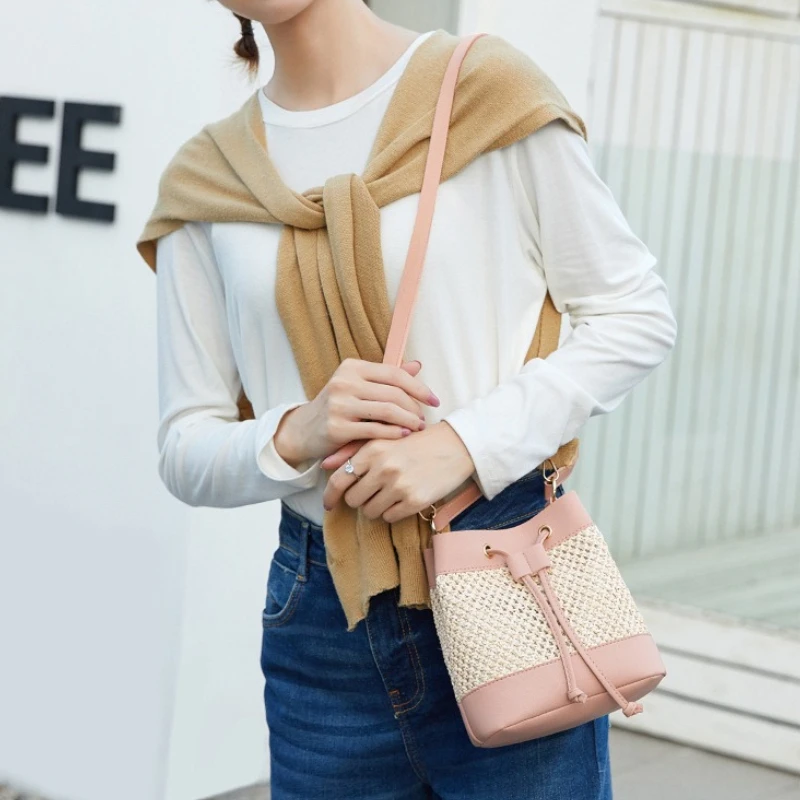

Fashion Faux Leather Straw Crossbody Bags,Drawstring Closure,Summer Shoulder Purse for Beach Vacations Casual Dates Versatile