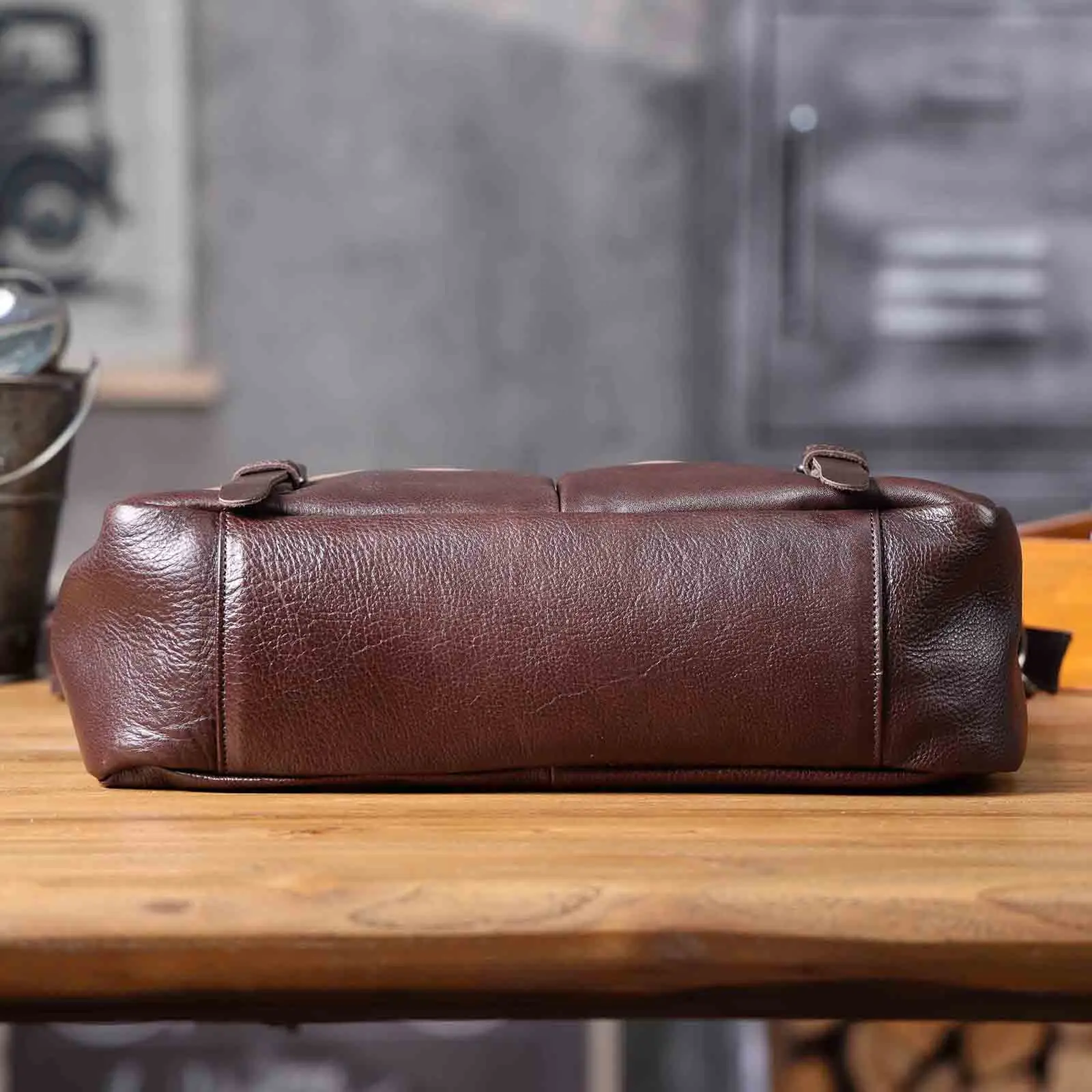 Echtleder Herren-Aktentasche 15 Zoll Laptop-Tasche Einfache Rindsleder-Umhängetasche Pflanzlich gegerbtes Leder Modischer Casual-Stil – Detail 28