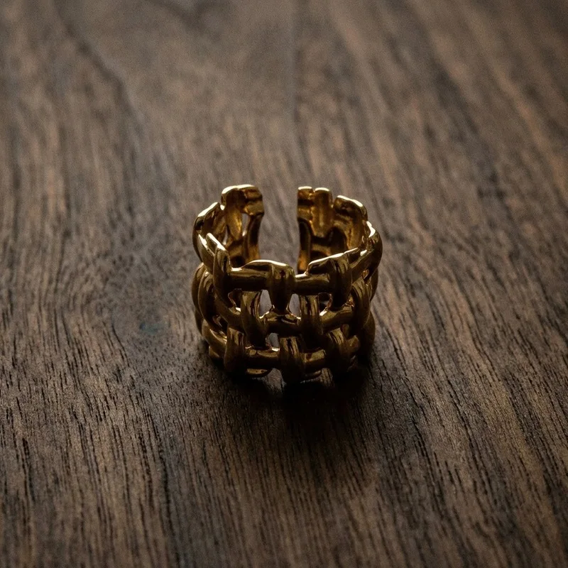 Vintage woven chunky chain open ring Stainless steel vacuum gold-plated hollow textured niche women's accessory