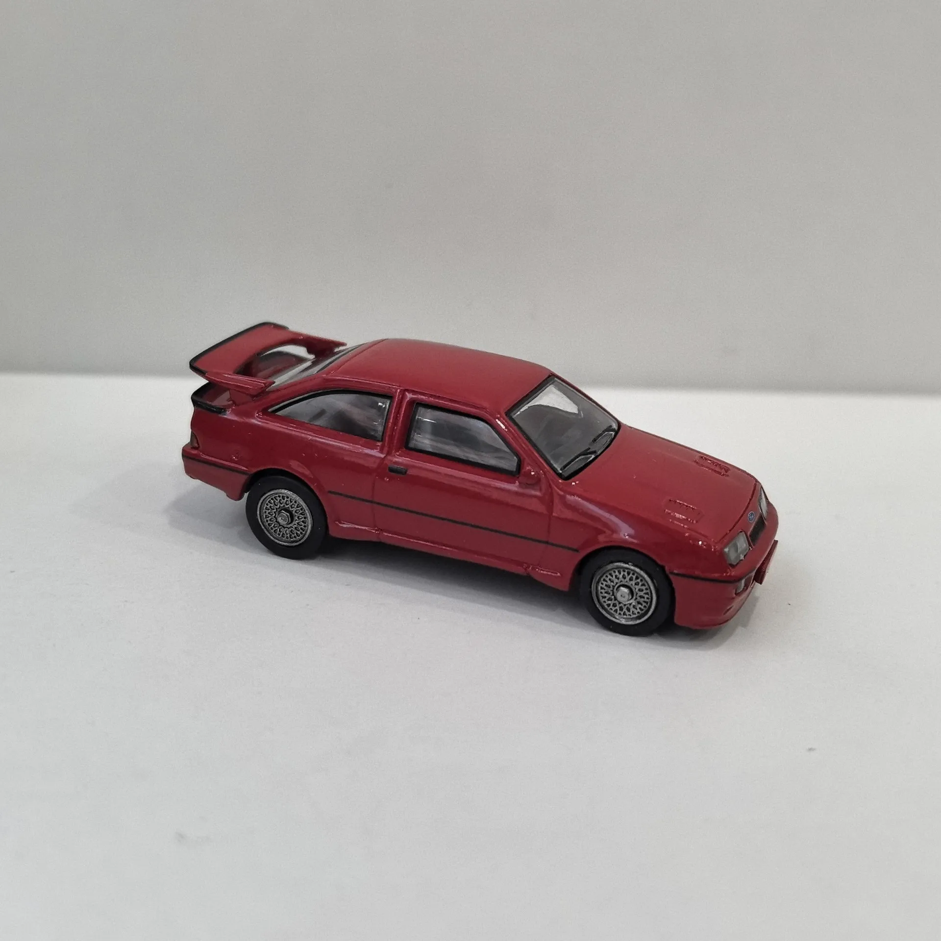 BREKINA HO 1/87 moulé sous pression, échelle FORD Sierra RS Cosworth Ford, modèle de voiture en plastique, jouet de collection, cadeau, affichage Souvenir, ornement