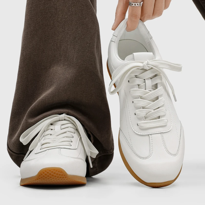 New Men Casual Sports Shoes White Men Comfortable Stylish Laced Football Shoes Outdoor Training Shoes Sizes 38-46 Men Footwear