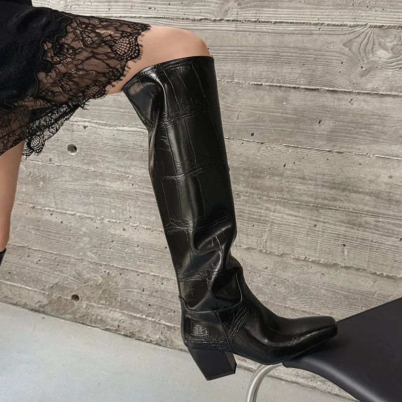 Women's Crocodile-Pattern Knee-High Boots Square Toe Block Heel Design Modern Luxurious Autumn Ladies Classic Daily Street Botas
