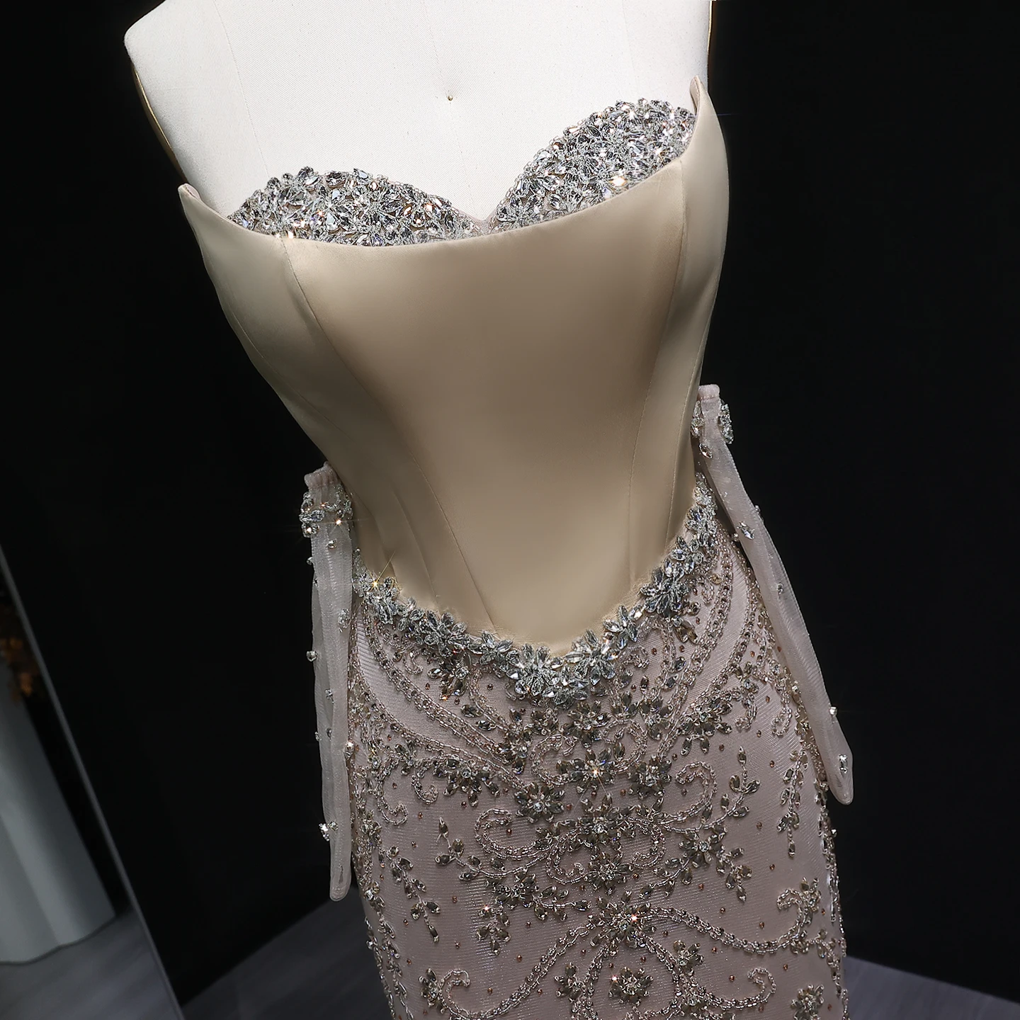 Sharon Said Luxuriöses Dubai Champagner Meerjungfrauen-Abendkleid mit Choker und Handschuhen für Damen Hochzeitsfeier-Kleid SS069 Maßanfertigung – Detail 10