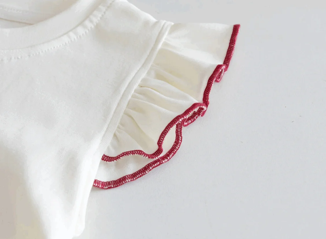 Süßes ärmelloses Oberteil mit Pilz-Stickerei für Kleinkinder, rote gepunktete Puff-Shorts, Sommer-Outfit-Set für Kleinkinder – Detail 3
