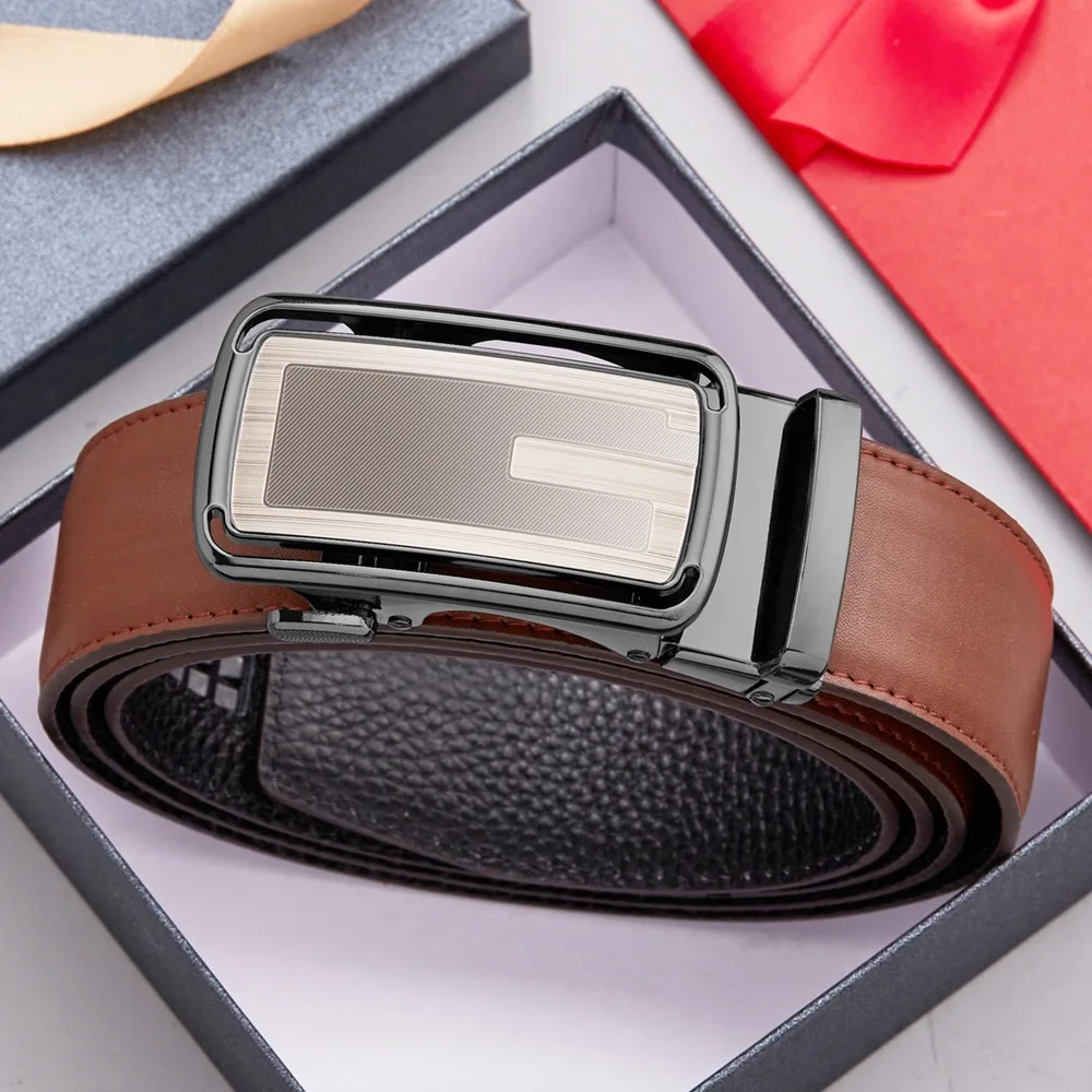 حزام رجالي من الجلد الطبيعي مع طبقة علوية من جلد البقر وحزام بإبزيم معدني أوتوماتيكي، حزام عمل عصري وغير رسمي + صندوق هدايا