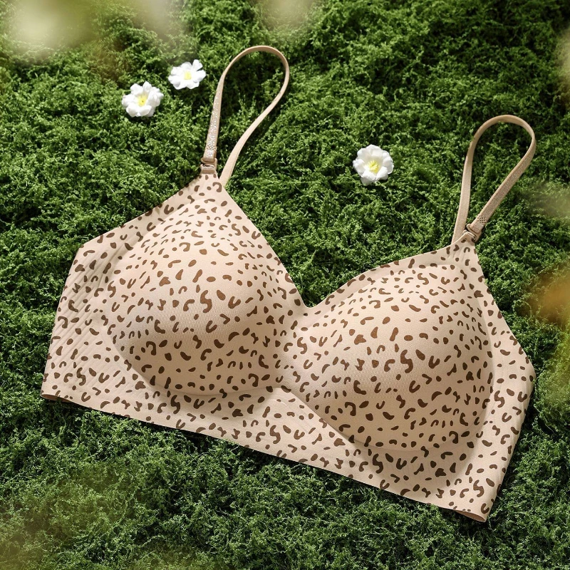 Nuevo Modelo de Sujetador Sin Costuras Push-Up Sin Aros para Mujer, Realza la Espalda, Tirantes Finos, Transpirable, Ajustado, Adelgazante, Cómodo