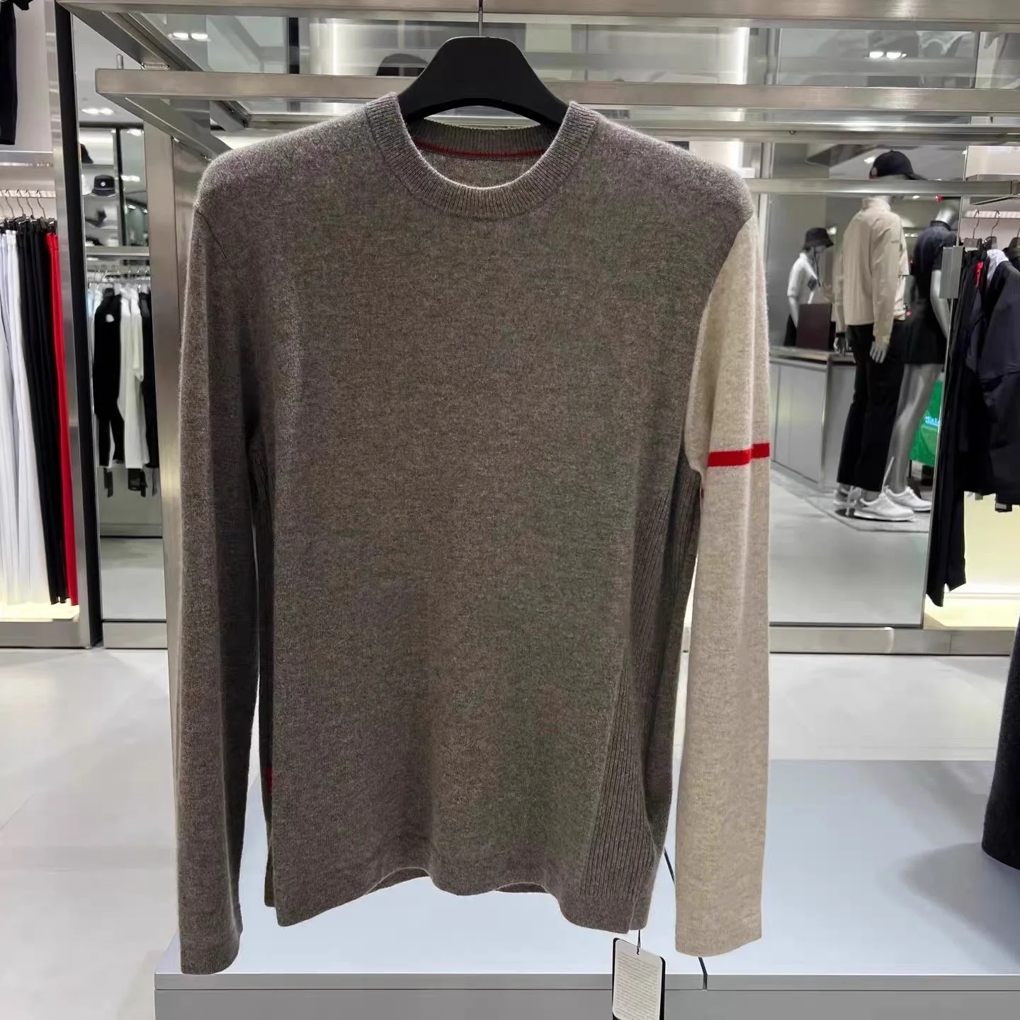 Men's round-neck long-sleeved knitted golf shirt, sporty and handsome, color-blocked, warm and thick golf sweater