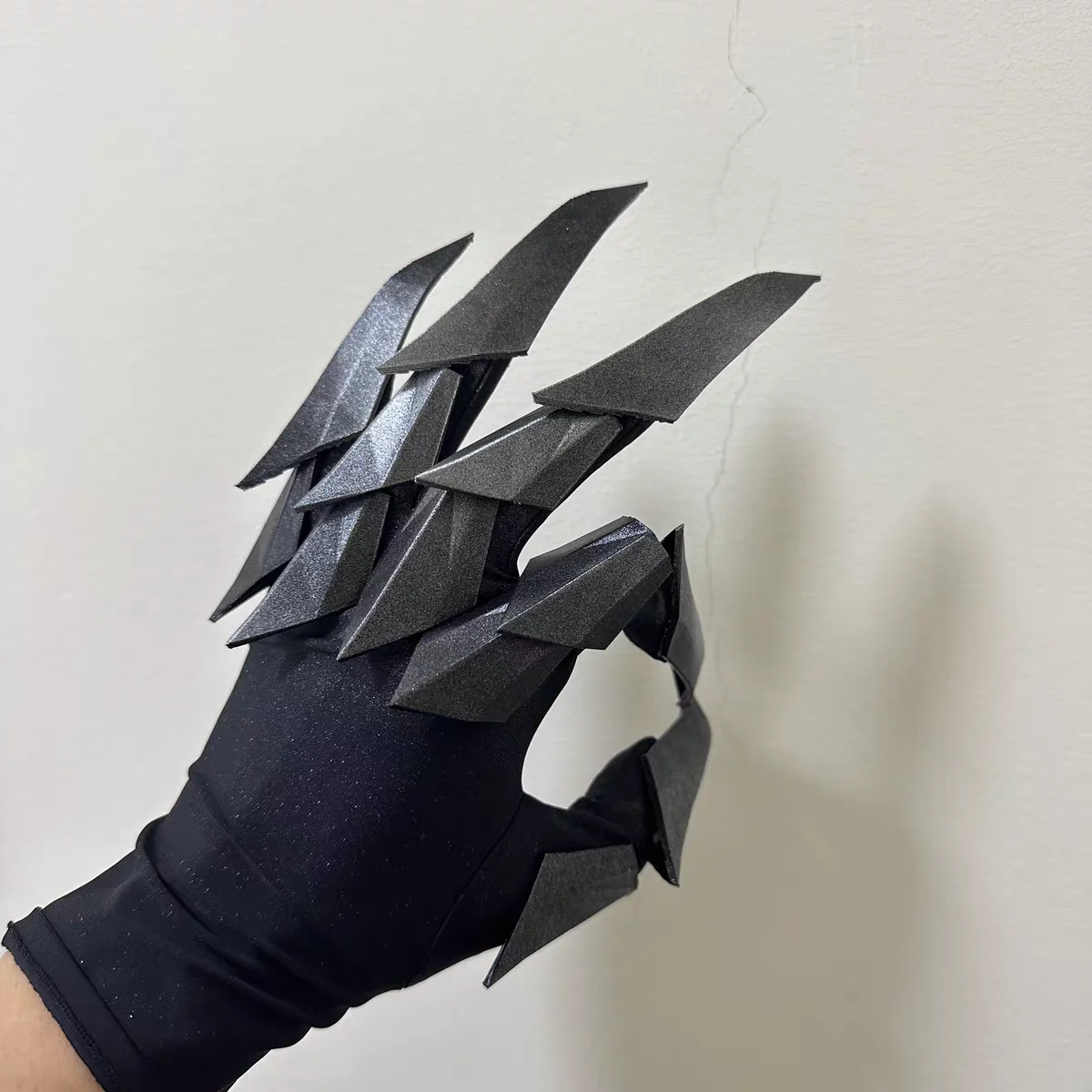 

3D Printed Flexible Wearable Hand Armor, Handmade Gluing Unisex Halloween Cosplay Gear Personalized Gloves