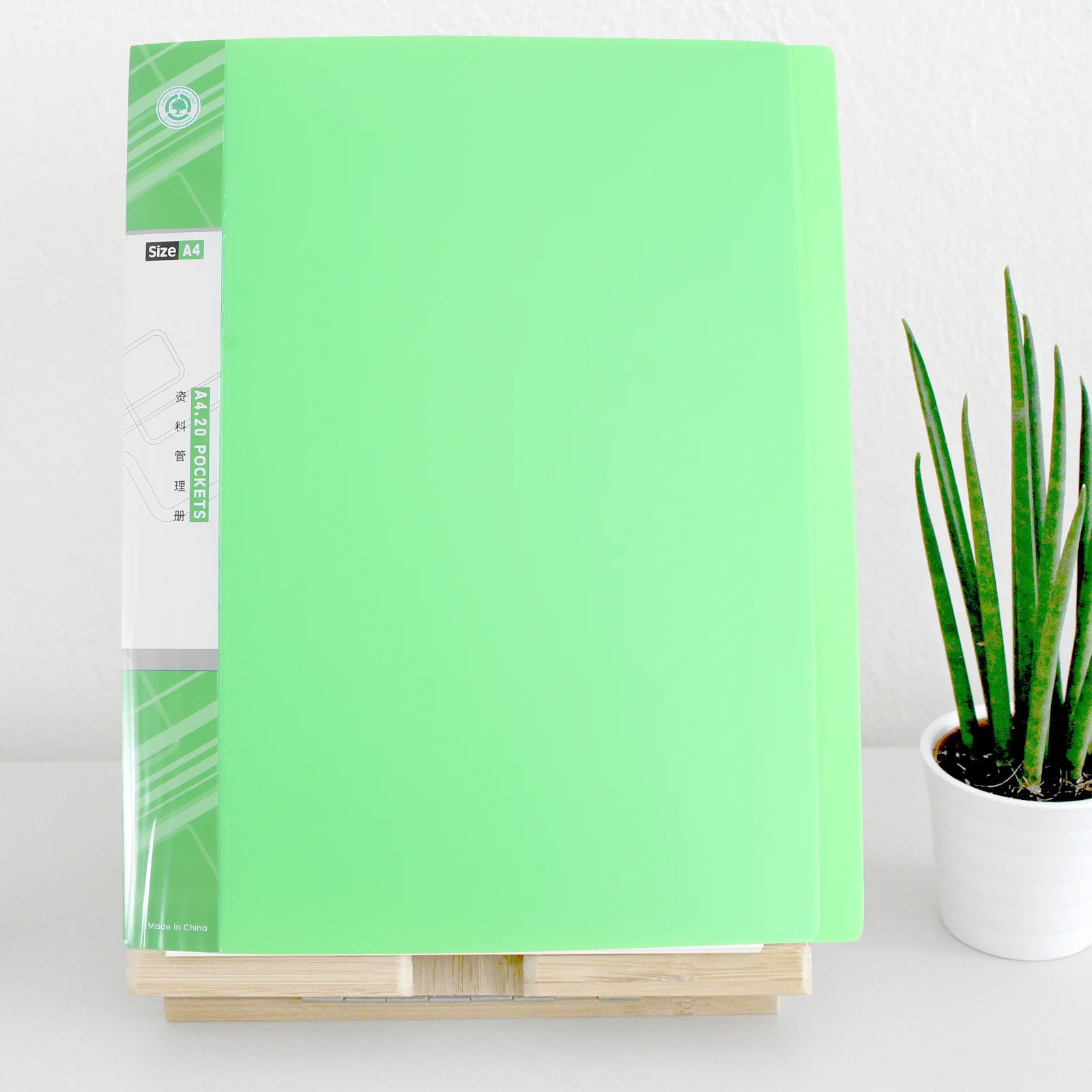 

A4 20 Pages Insert Folder Wear-Resistant Office School Supplies Portable File Keeper for Papers Presentations Homework