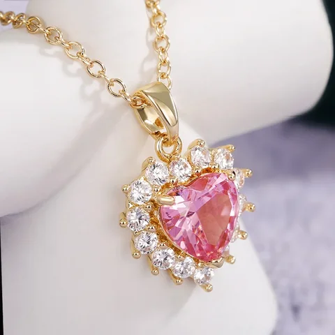 Fashionable and Luxurious Women's Necklace Pink Heart-shaped Zircon Gold Copper Metal Girls' Party Jewelry