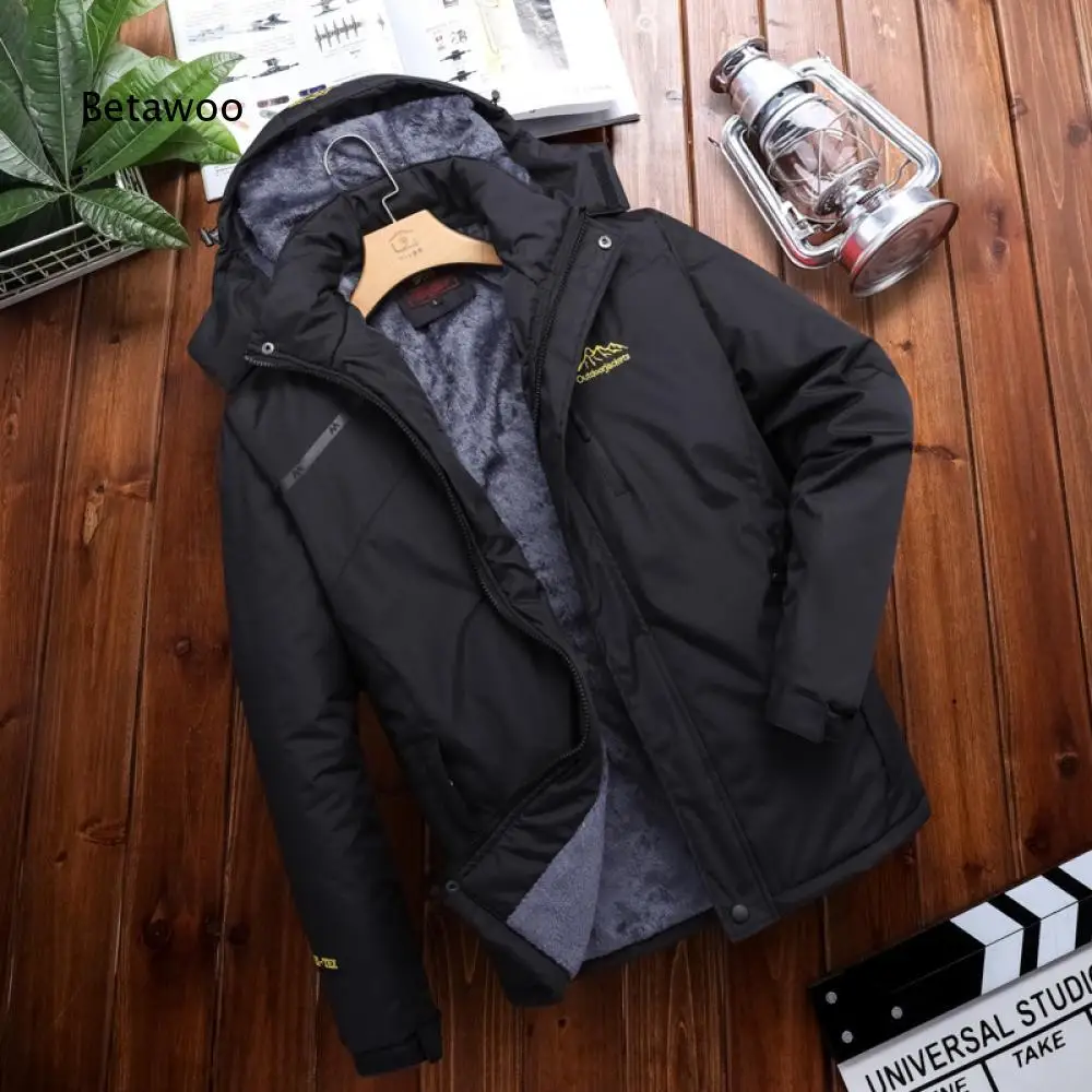 Thick Fleece Lined Warm Coat for Men Detachable Hood Wind Resistant Winter Jacket with Multi Functional Storage Pockets