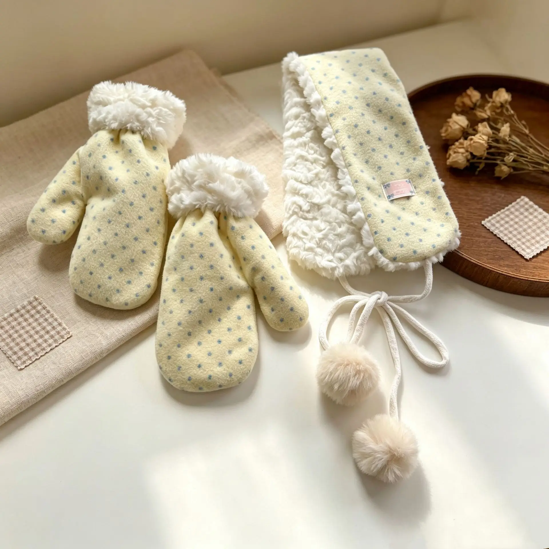 Scarf for Women Cute Cream Polka Dot Winter Neck Warmer Fleece Lined Windproof Pom Pom Scarf Soft Plush Warm Wrap for Girls