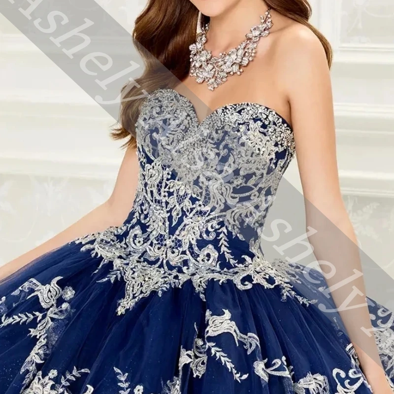 NAQ58 Maßgeschneidertes mexikanisches Frauen-Partykleid mit Umhang, Spitze, Applikation, Ballkleid, Vestido De xv, Anos, Quinceanera-Kleider für 15/16 Mädchen