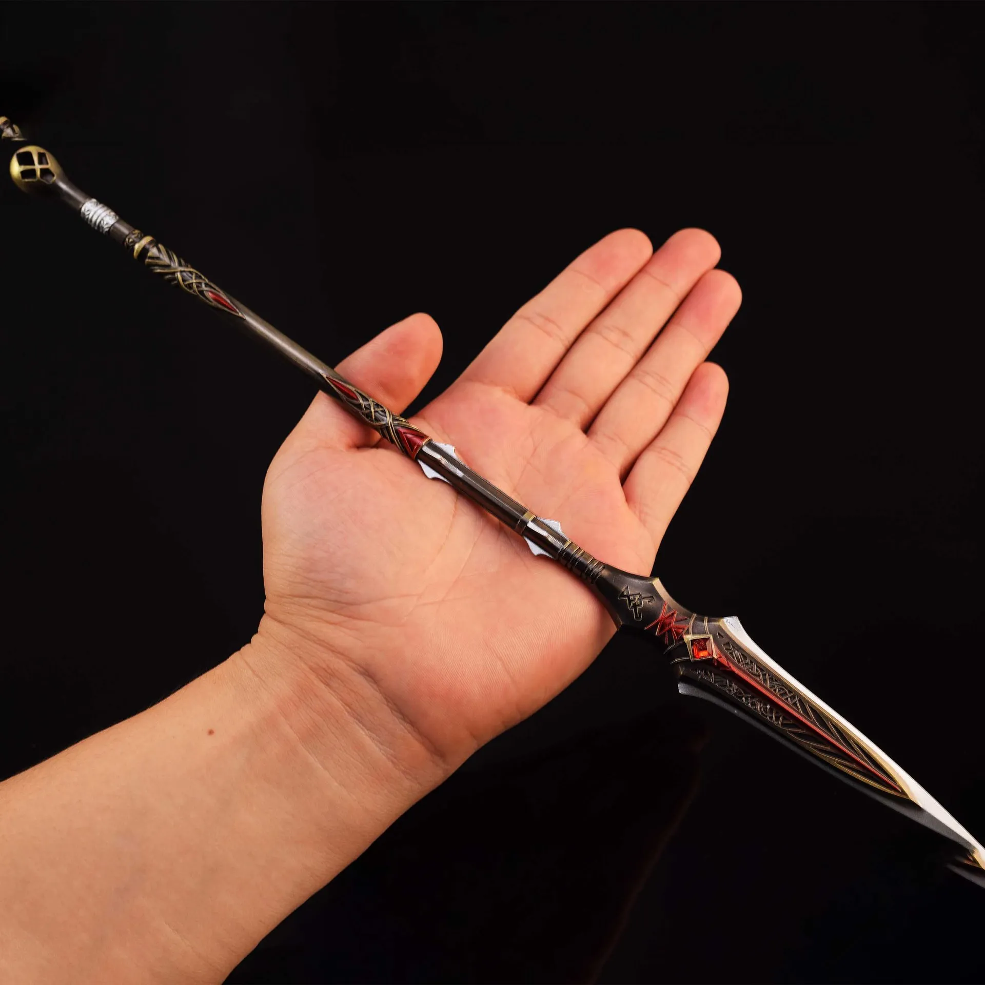 Juego de God of War de 35cm/13,78 pulgadas, figura periférica, arma de lanza Depunir, artesanías de Metal, juguetes samuráis, modelo de adornos, lanza, juguete deportivo