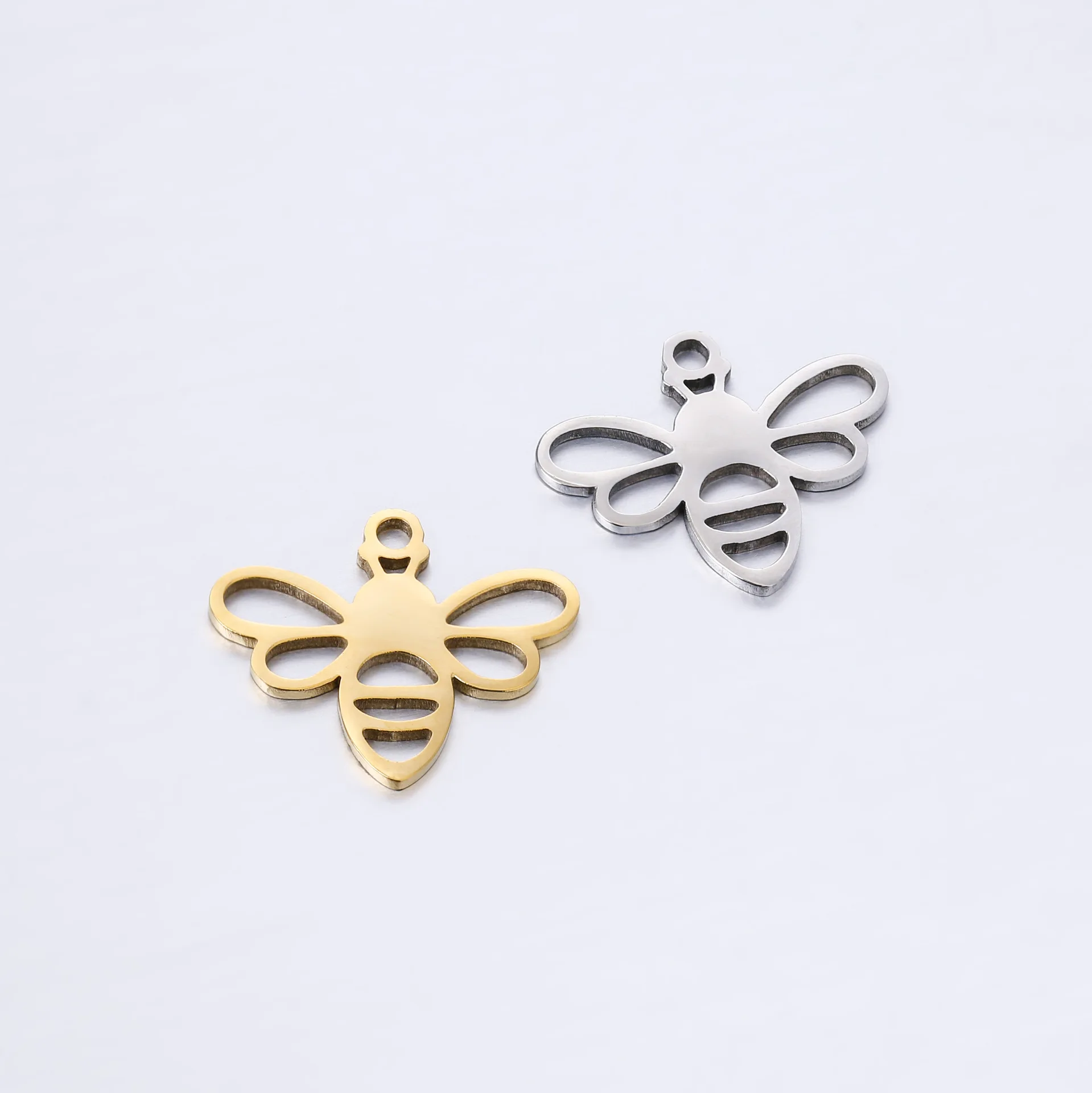 5pcs/Lot Hollow Bees Kawaii Charms Stainless Steel Jewelry Wholesale Small Elegant Pendant Bracelet Earrings Marking Accessories