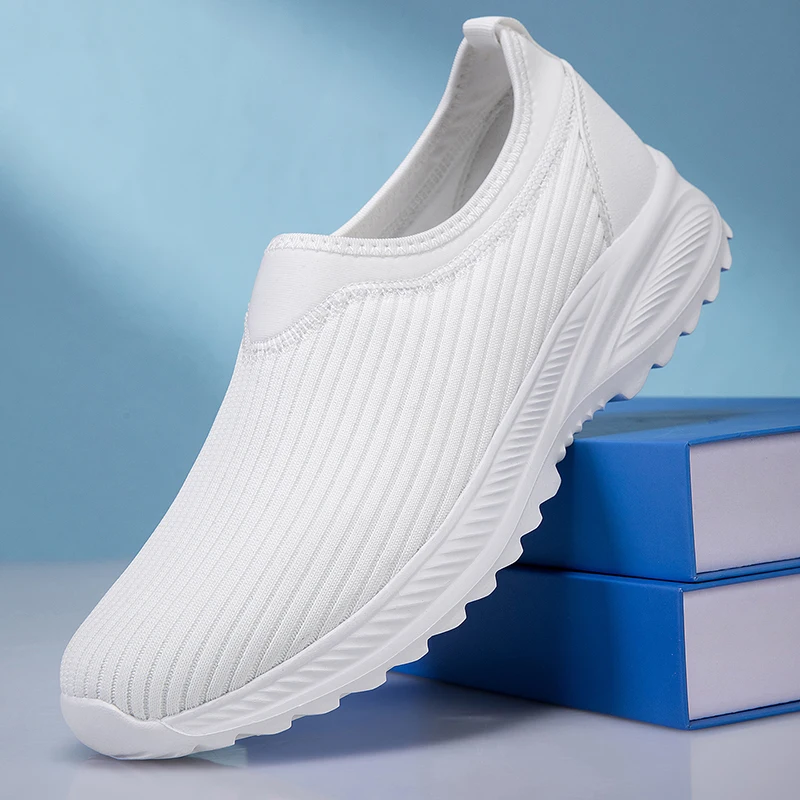 Couple Solid Color Flying Weave Breathable Sneakers Outdoor Lightweight Low Top Walking Sports Shoes for Men Women Tennis Shoe