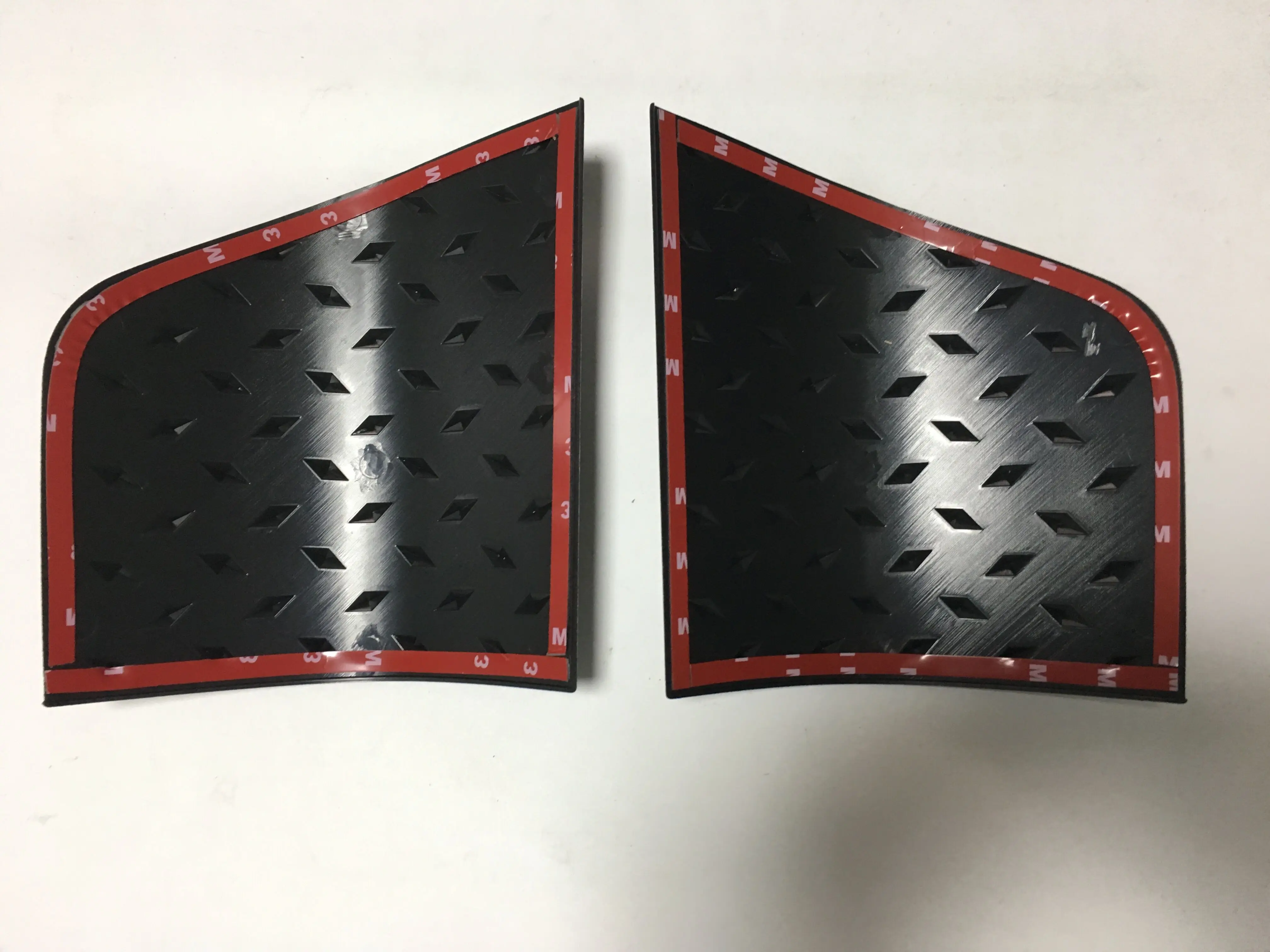 TJ ซ้ายและขวา Bonnet Pointer ABS T146 สําหรับ Jeep wrangler TJ 1997-2006