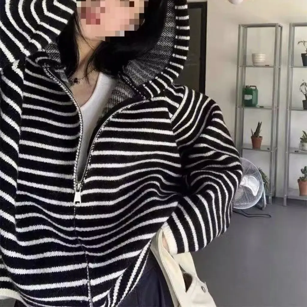 

Women's Lazy Style Striped Zipper Retro Sweater Korean Cardigan Loose Casual Knitted Jacket for Spring & Fall
