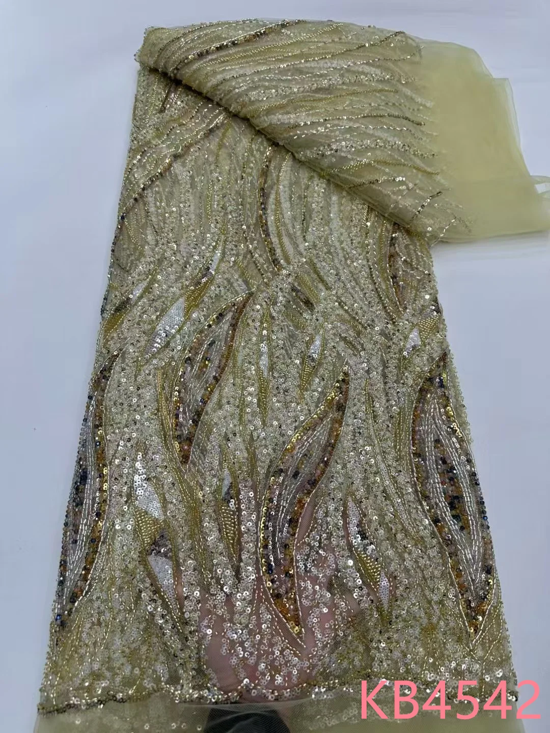 قماش دانتيل أفريقي 5 ياردات جودة عالية 2024 أقمشة دانتيل شبكية فرنسية مطرزة بالترتر مع دانتيل تول للخياطة KB4542