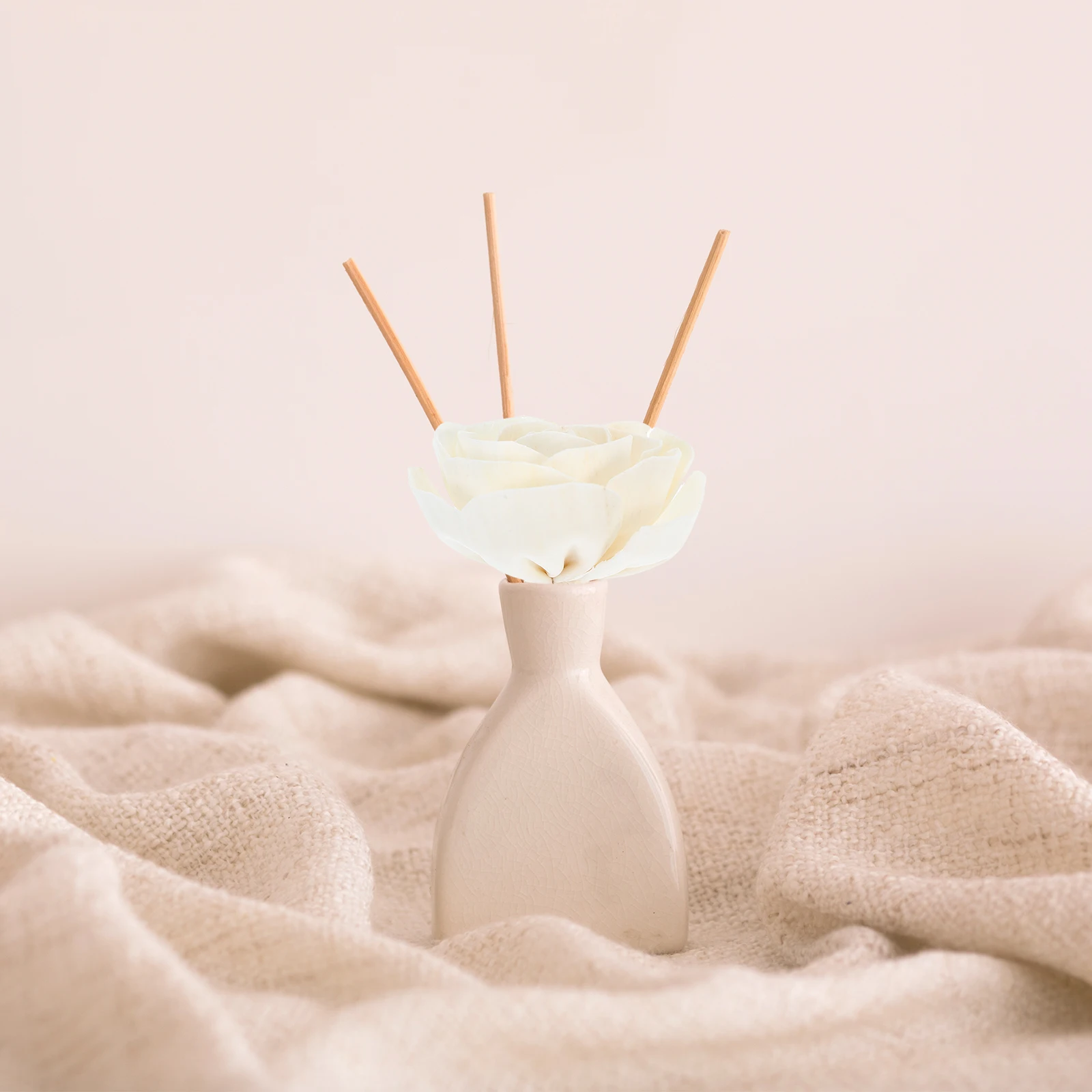 

1PCS Aromatherapy Diffuser Realistic Cotton Rope Tea Flower Home Office Car Essential Oil Bottle Fragrance Decor Bathroom