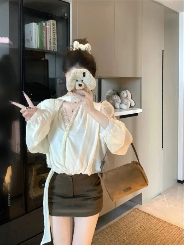 

Elegant V-neck Lace Trim Chiffon Shirt Women's Spring 2026 New Style Slimming Long Sleeve Flower Bud Top Gentle Wind