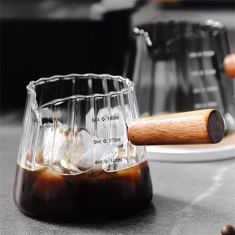 Espresso Measuring Cup with Wood Handle Vertical Grain Glass Coffee Extraction Cup with Scale Milk Jug Measure Mug