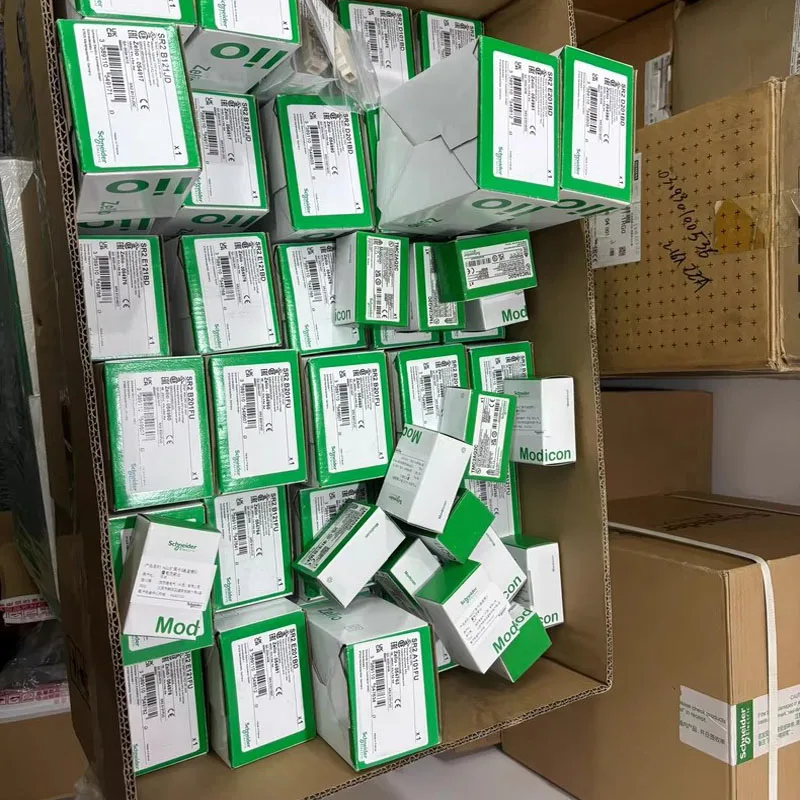 SR3XT141BD SR3B261BD SR2USB01 Módulo de extensão PLC Schneider Novo original, grande quantidade em estoque, bem-vindo para consultar.