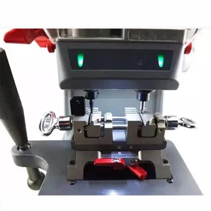 

Key Milling Machine Universal Key Duplicate Machine New Competition Locksmith Tools Key Cutting Machine L2 110V/220V