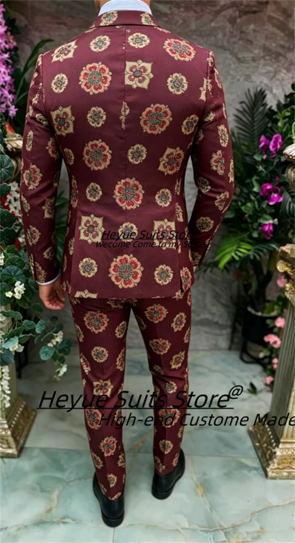 Customized Burgundy Floral Jacquard Men Suits Slim Fit Stand Collar  Groom Wedding Tuxedos 3 Pieces Sets Male Formal Blazers