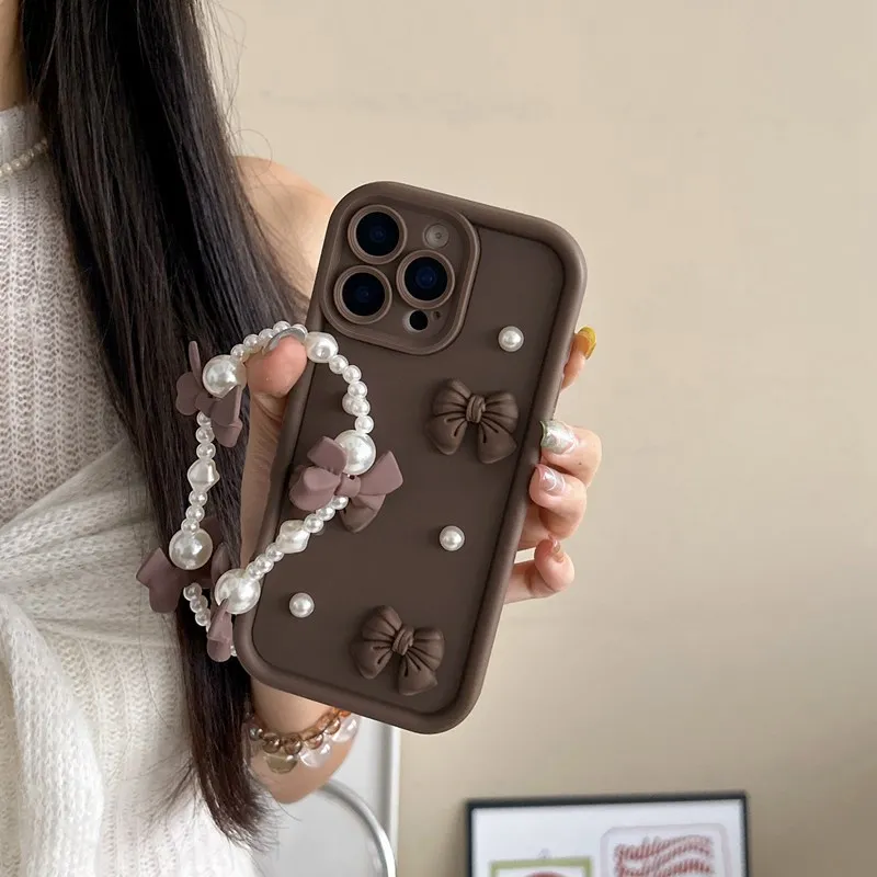 Bow Tie Pearl Chain…