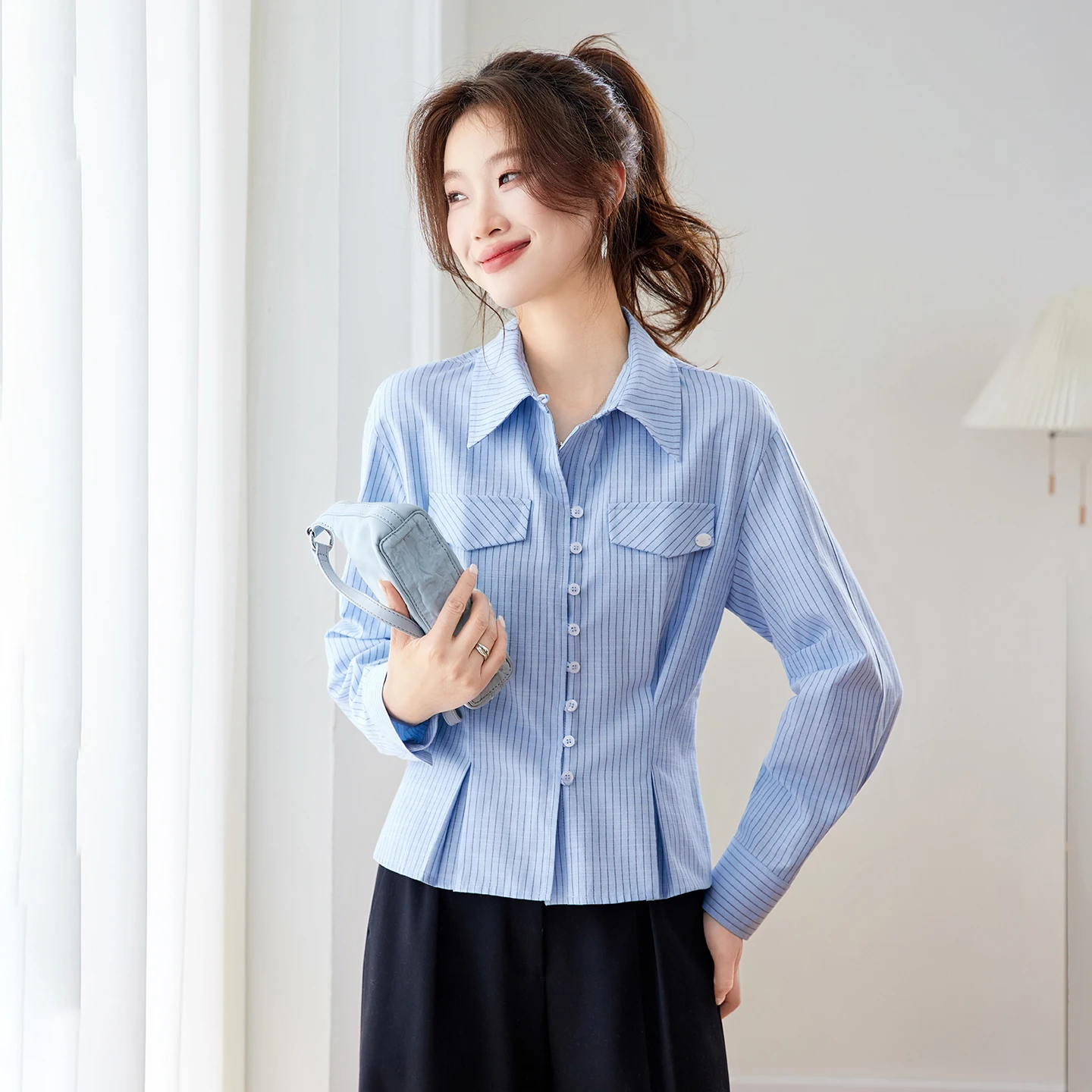 

Элегантная модная полосатая рубашка 2026 года, весенняя, с длинным рукавом, для офиса, приталенная, однобортная женская блузка