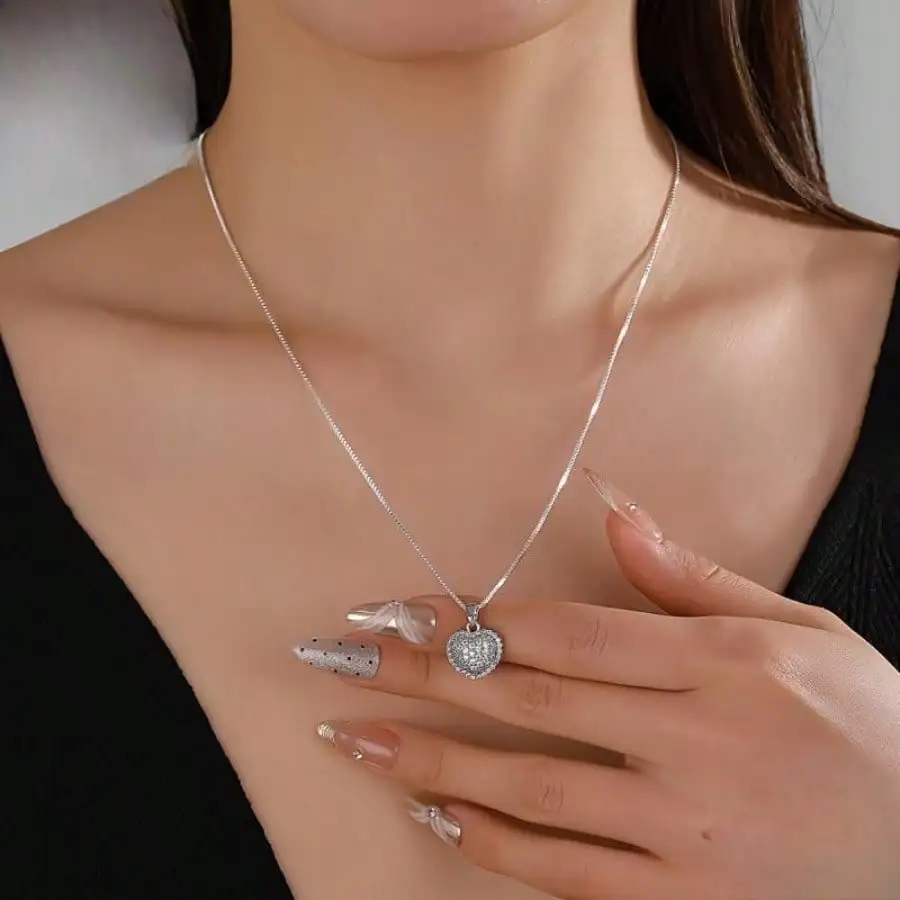 

Стильное женское колье, подходящее для мужчин и женщин, идеально подходит для вечеринок и идеальный подарок для мам или подруг.