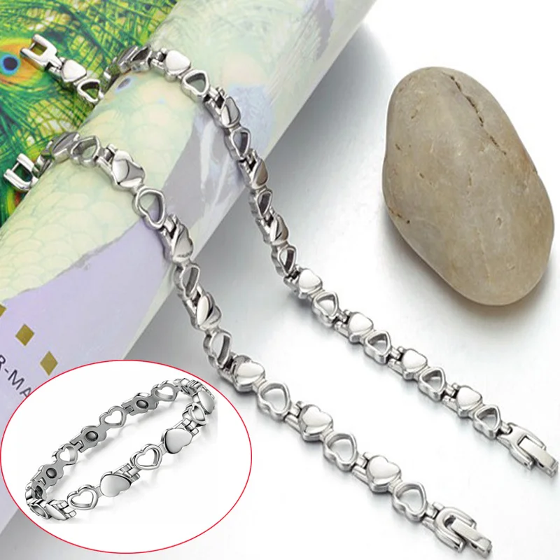 

Titanium Steel Hollow Love Heart Chain Link Bracelet Fashionable Magnetic Wristband for Women Gift Titanium Steel Bracelet
