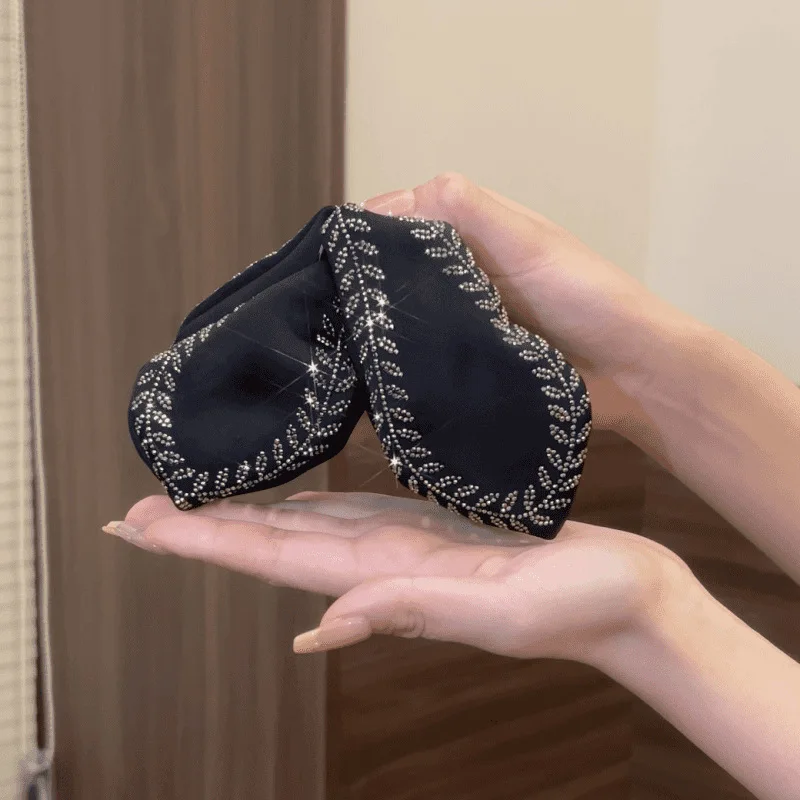 

Блестящие стразы с принтом пшеницы, зажим в виде акулы, сладкий экгантский темперамент, треугольный зажим для хвоста на затылке, большие аксессуары для укладки