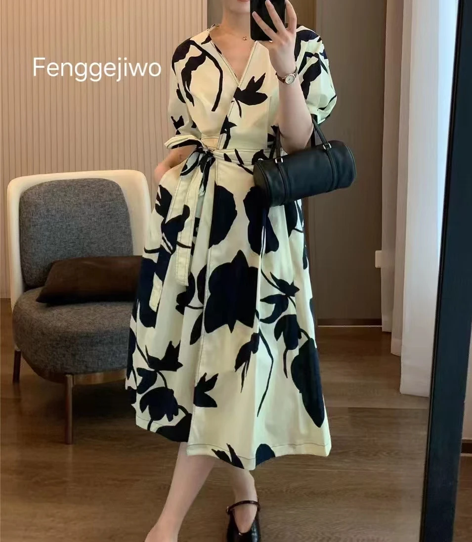 

Fenggejiwo short sleeved V-neck printed shoulder sleeve tie up A-line mid length dress with belt, mid length group black and