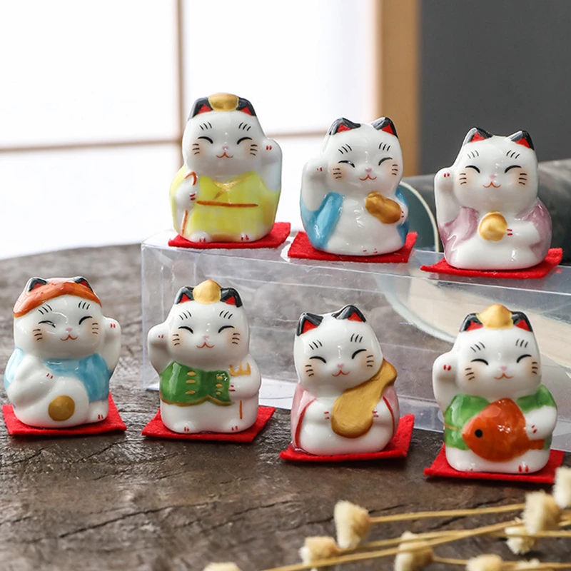 Set of 7 Pieces Lucky Cat Figurines Little Maneki Neko Ornament Desktop Fortune Cat Feng Shui Decoration Figure