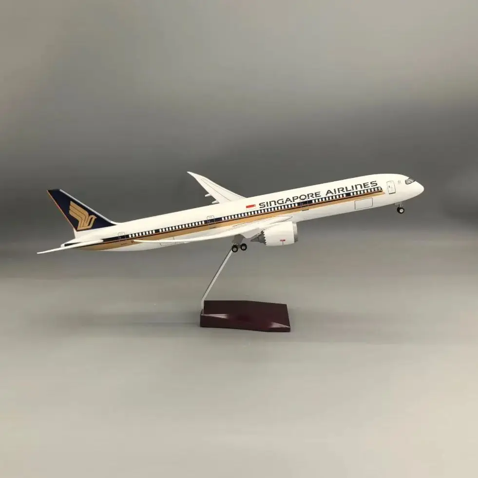 Model Airplanes Resin Aviation 1/130 Scale 47CM Aircraft 787 B787 Singapore Airways Table Decoration Plane Kits Home